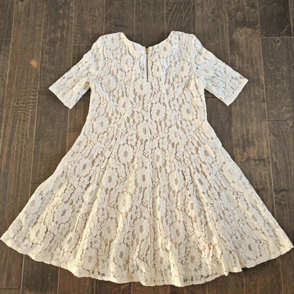 Julian Taylor New York Lace and Flower Embroidered Dress sz 10 - Picture 5 of 6